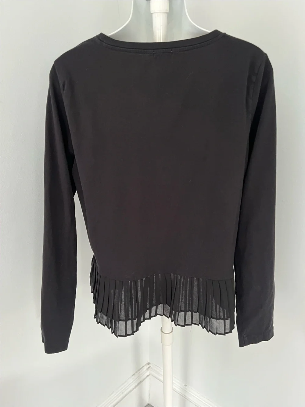 J. Crew Black Long-Sleeve Scoop Neck Top with Pleated Hem Sz. M